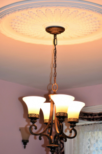 Cropsey Dining Room Chandelier Medaillon