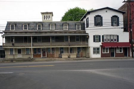 Raccoon Saloon Marlboro